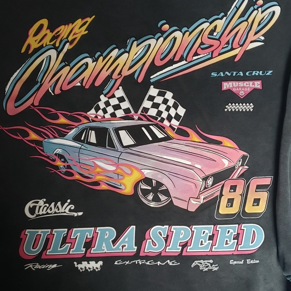 Oversized Sweatshirt - Picture 4 of 8